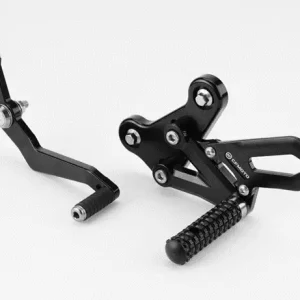 I lager CFMOTO UPPÅTFLYTTAT FOTPINNE-KIT VÄNSTERLH RAISED FOOTREST 675 SR-R