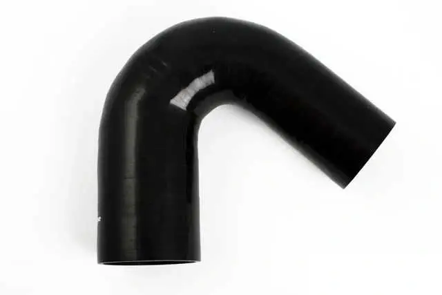 Silikonslang Svart 135 grader 1,25 - 1,625‘‘ (32-41mm) prisnedsättning