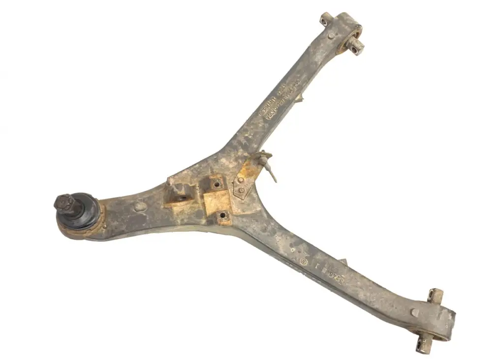 I lager 20837042 Länkarm framaxel, nedre höger VOLVO 20994371 20743614 20720886 70314328 70369101 20719804 B6, B7, B9, B10, B12 bus (1978-2011)