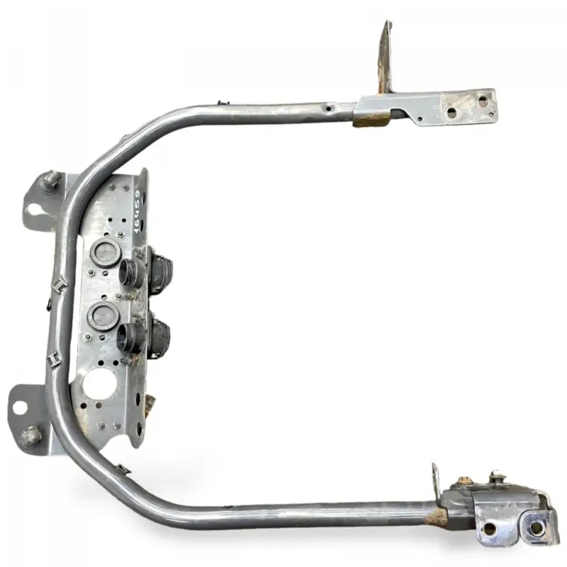 21790555 Fästram för släpstickkontakter bakom hytten RENAULT TRUCKS 7421790555 T (01.13-) RENAULT TRUCKS Trygg betalning