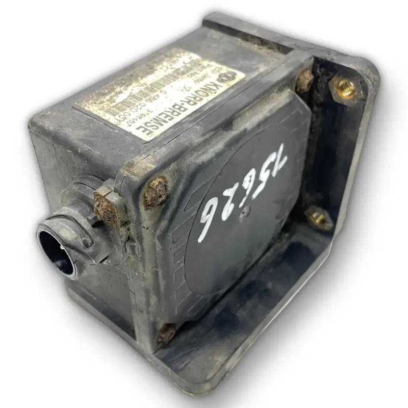 Köp nu 3198467 Givare, ESP VOLVO 0486020001 20442177 7403198467 81259370050 81.25937-0050 81259370039 81.25937-0039 B6, B7, B9, B10, B12 bus (1978-2011) KNORR-BREMSE