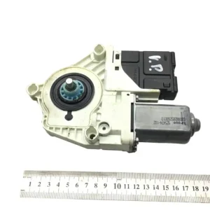 84062947 Fönsterhissmotor, vänster RENAULT TRUCKS 82907379 7482907379 7484062947 T (2013-) BROSE Handla nu